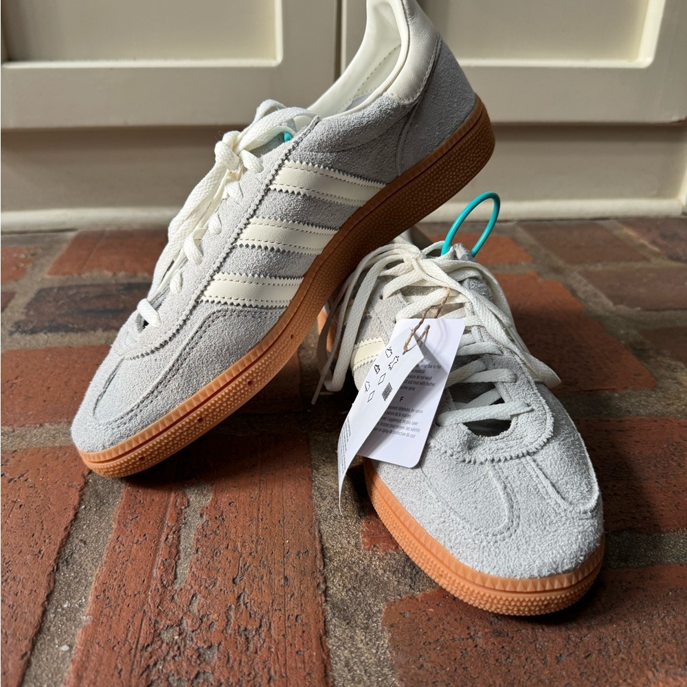 Adidas Handball Spezial sneakers size8 Silver/Gum